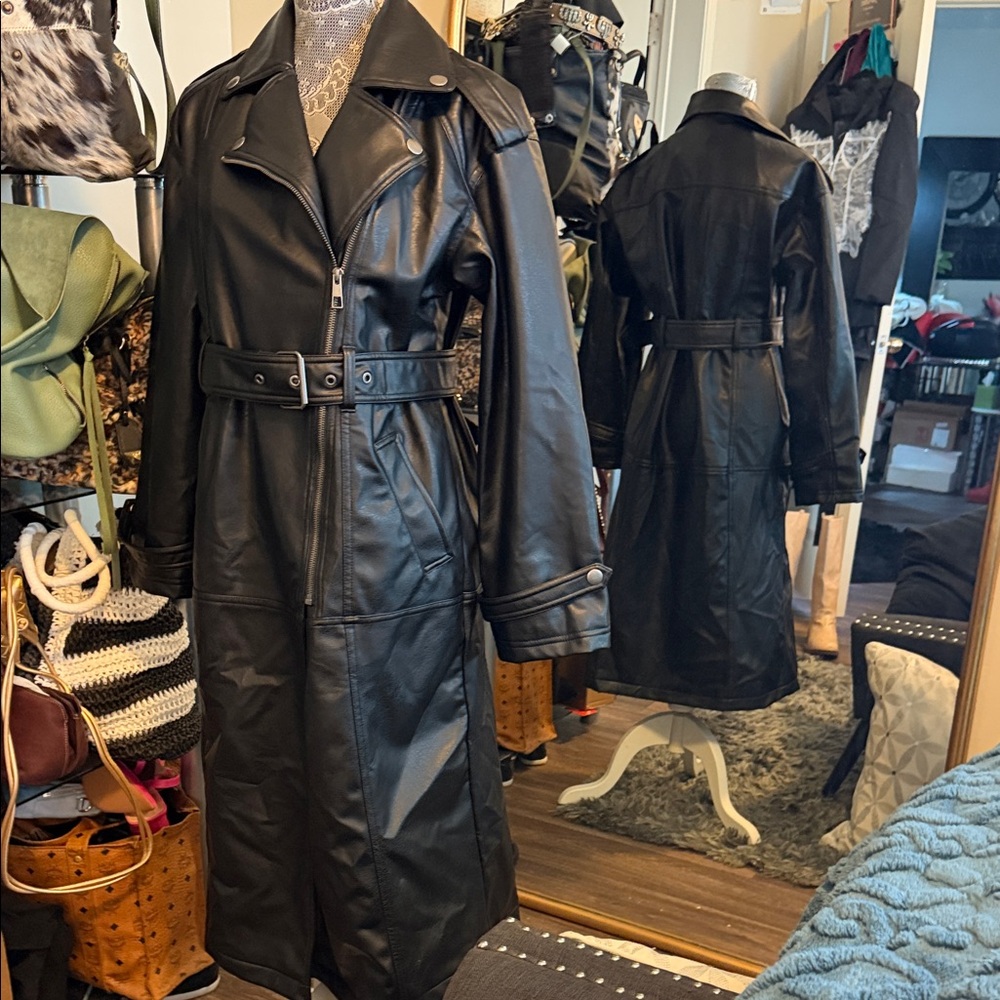 Men's Black faux leather trench coat. unisex.